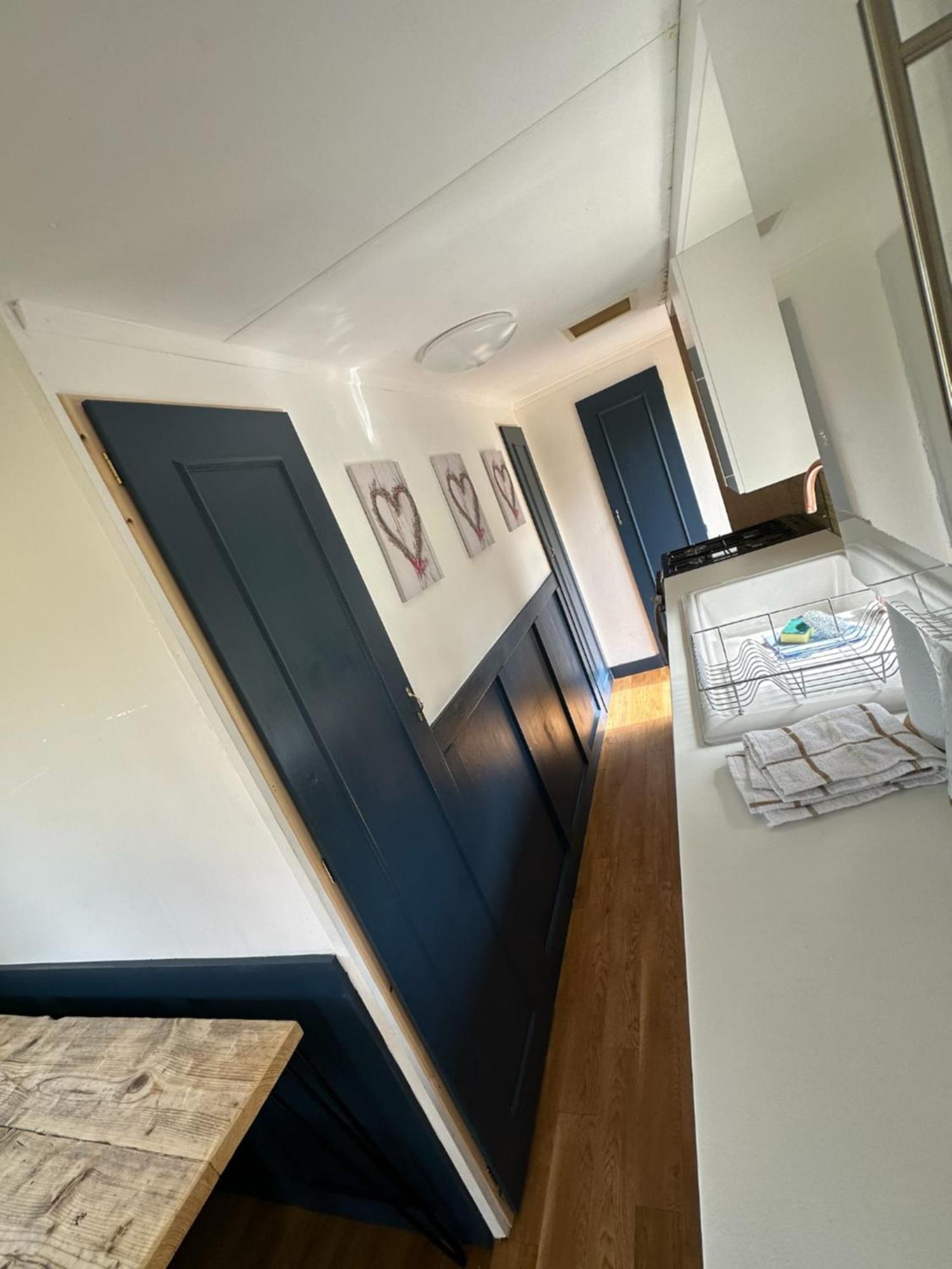 Tracey'S Hideaway - With Hot Tub & Amazing Views Hotell Llanasa Exteriör bild